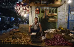 A vegetable market in Kolkata in March 2022. Food prices have soared in India this year, forcing many more people into hunger.